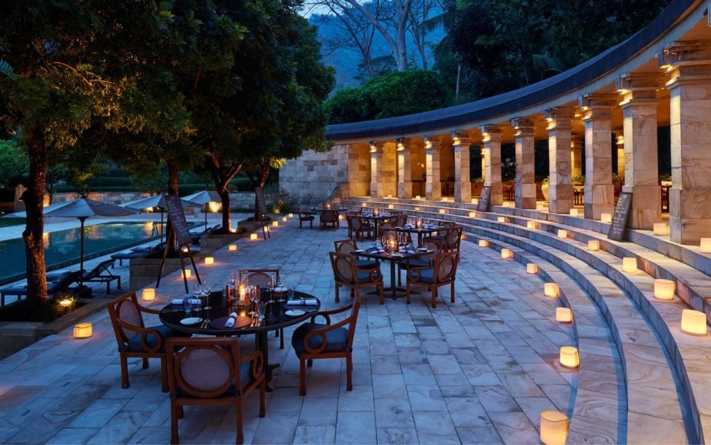 Amanjiwo Tempat makan dekat Hotel Plataran