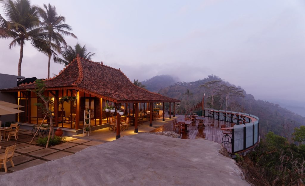 Review Enam Langit by Plataran: Harga, Lokasi, dan Fasilitas