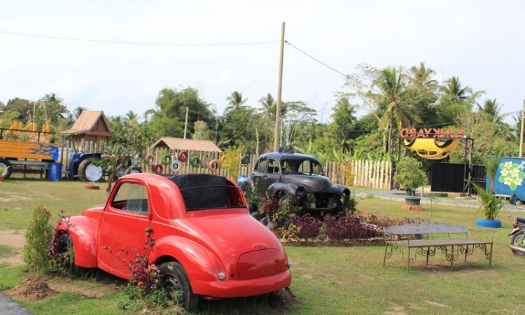 Mobil Vintage dan Indah Wisata Junkyard Autopark