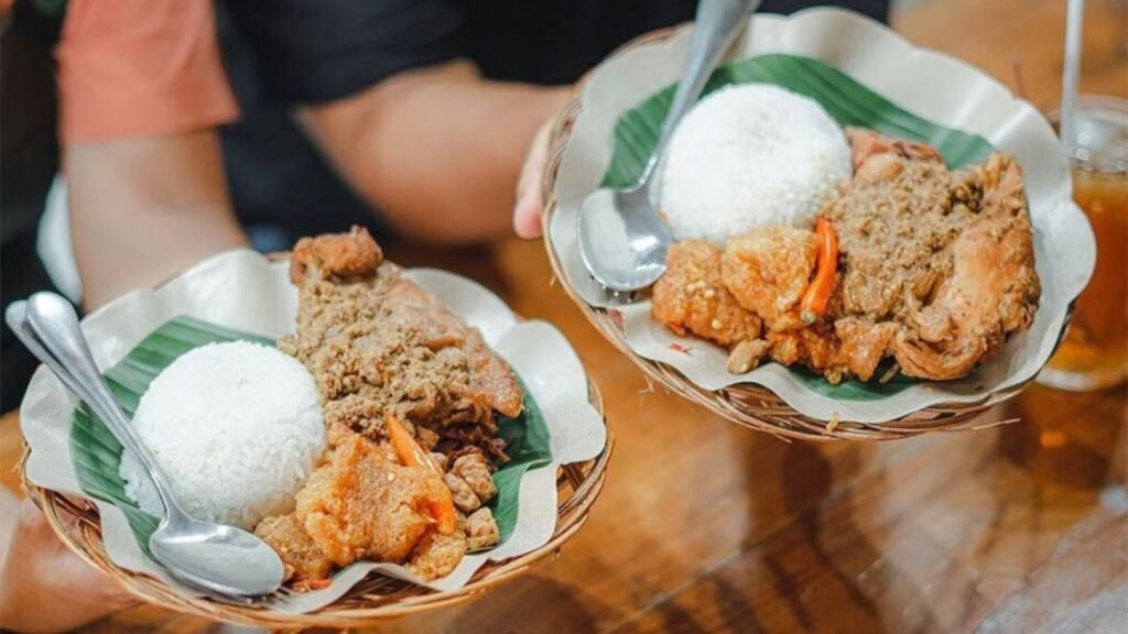 Gudeg Yu Djum terdekat dari lokasi saya