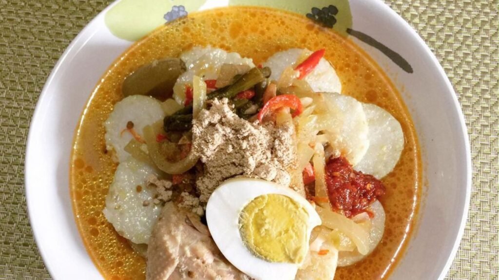 lontong cap go meh 